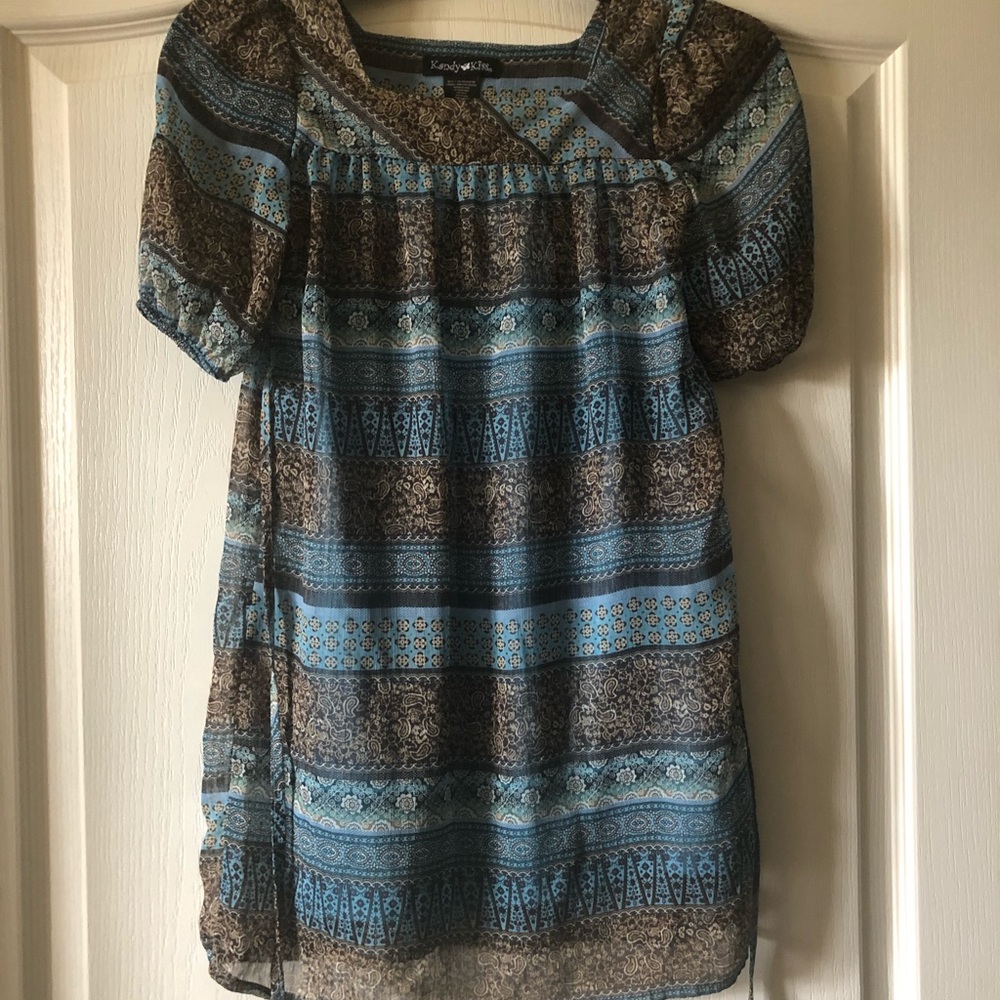Kandy KISS shirt. Size medium
